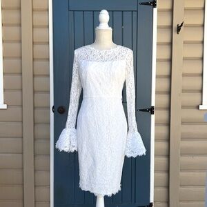 Nue by Shani white Bell Sleeve Floral Lace Sheath Women’s Size Large